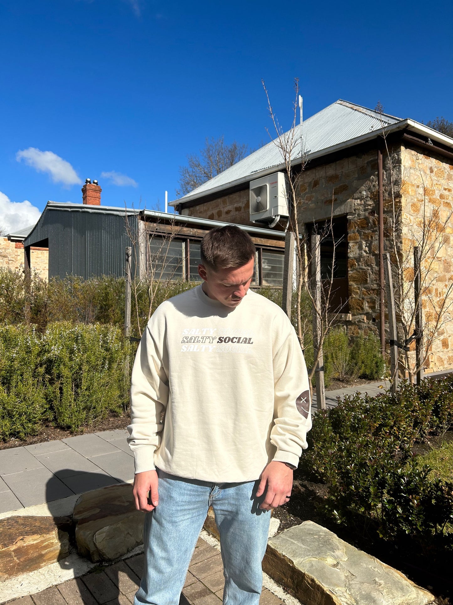 MENS SMILEY CREW NECK - OAT